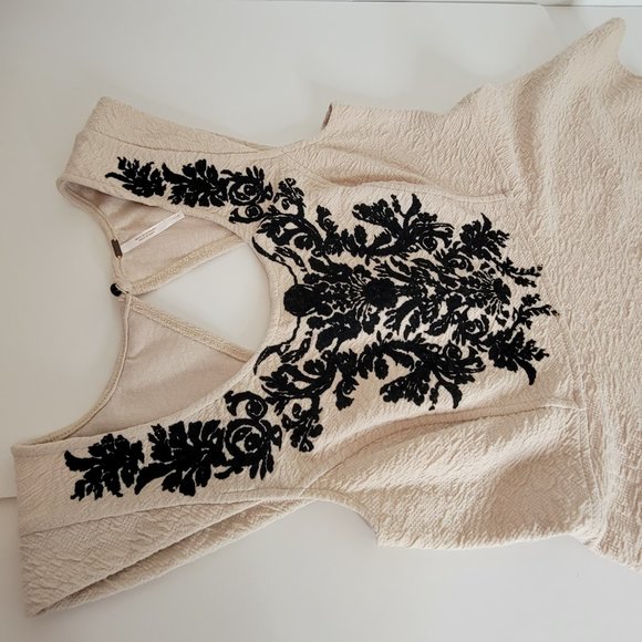 Free People Aplique Detail Beige Cap Sleeve Peplum Top, Size L - Picture 4 of 11